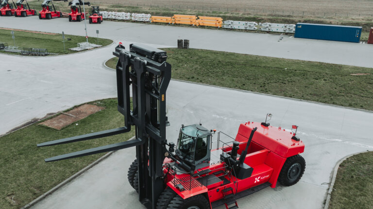 Super Heavy Forklift Trucks 60-85 ton